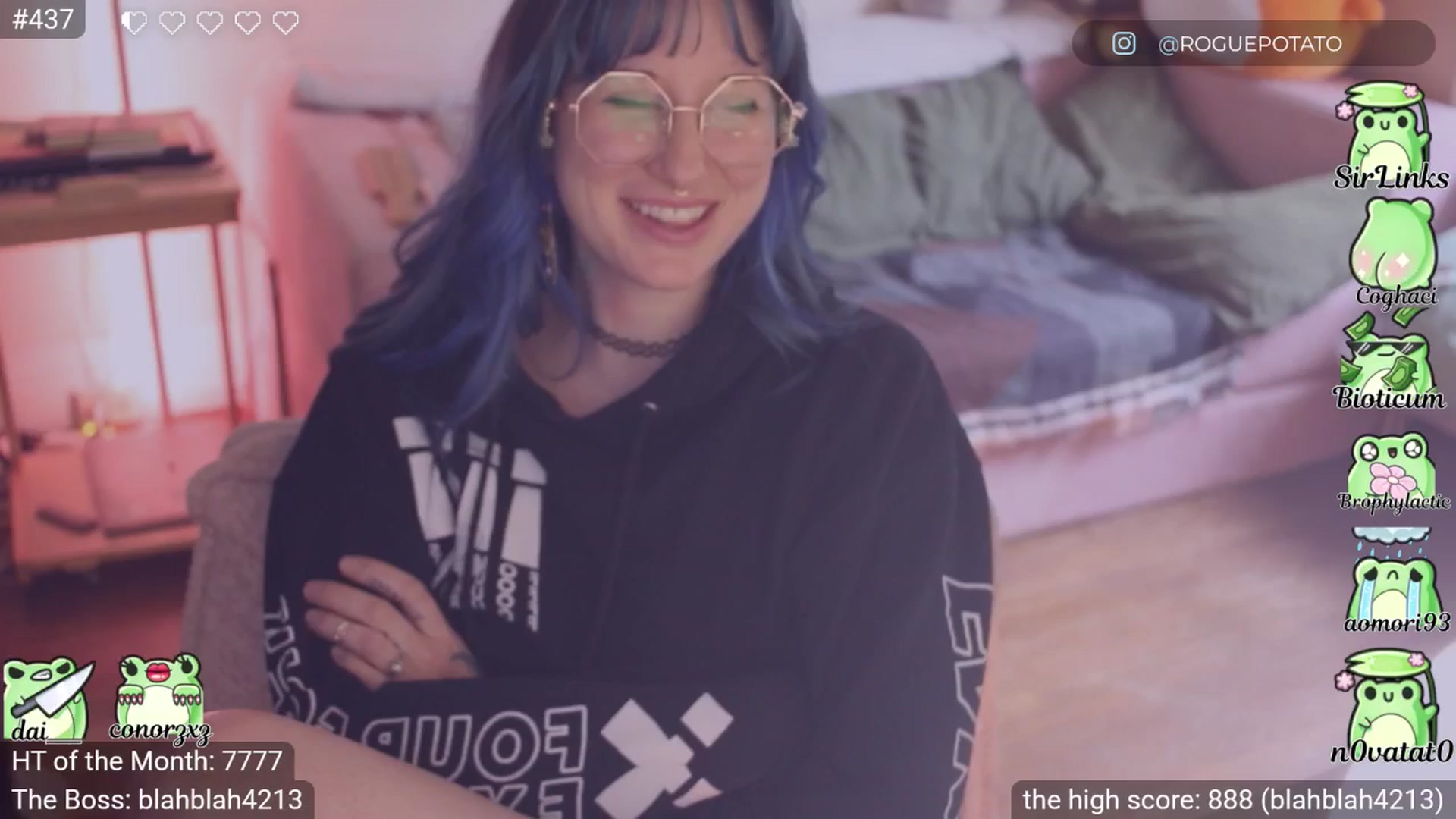 Gallery image thumbnail from little_crow's myfreecams stream on, 03/29/2026, 24:23 image 4 of 20