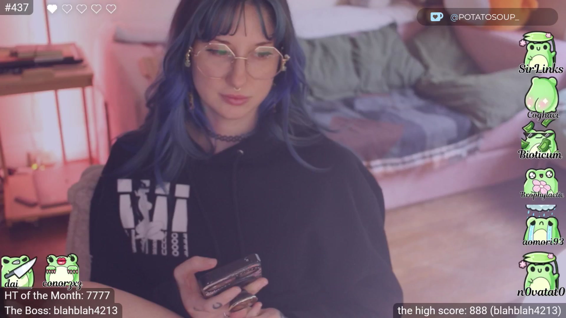 Gallery image thumbnail from little_crow's myfreecams stream on, 03/29/2026, 24:23 image 8 of 20