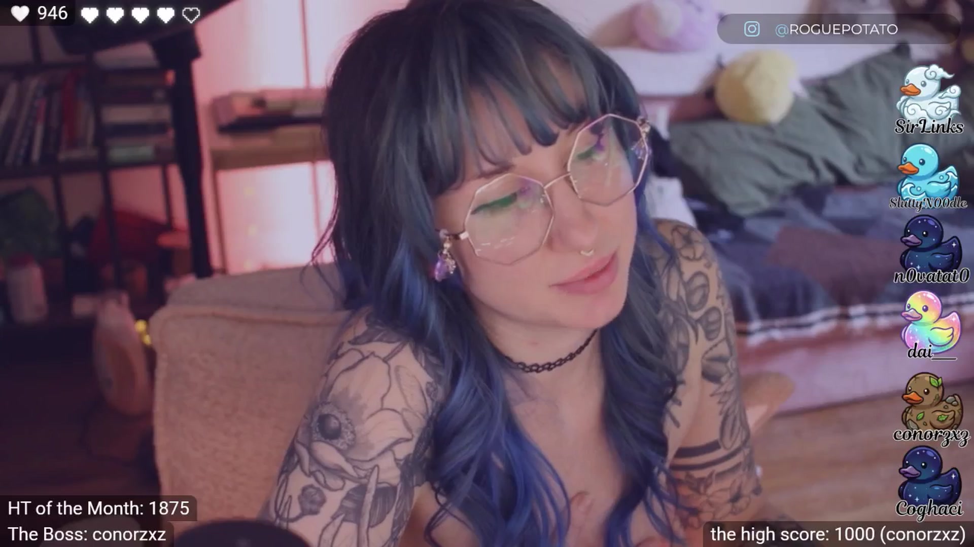 Gallery image thumbnail from little_crow's myfreecams stream on, 04/11/2026, 02:00 image 17 of 20