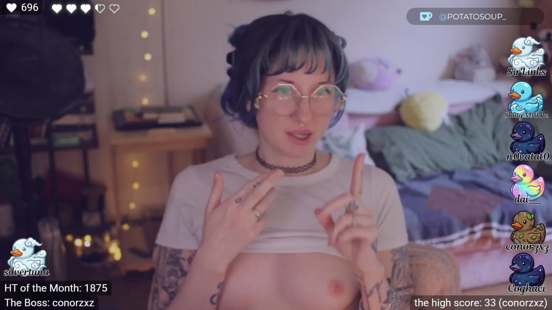 Gallery image thumbnail from little_crow's myfreecams stream on, 04/15/2026, 23:42 image 12 of 20
