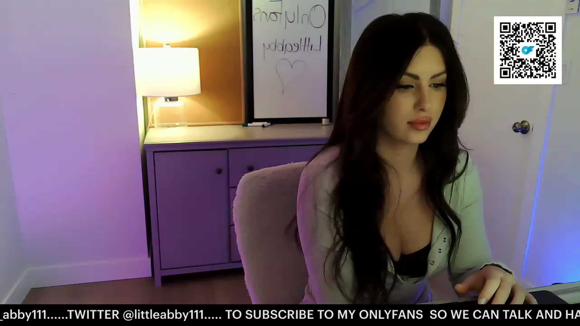 Gallery image thumbnail from littleabby111's myfreecams stream on, 01/26/2023, 22:31 image 8 of 20