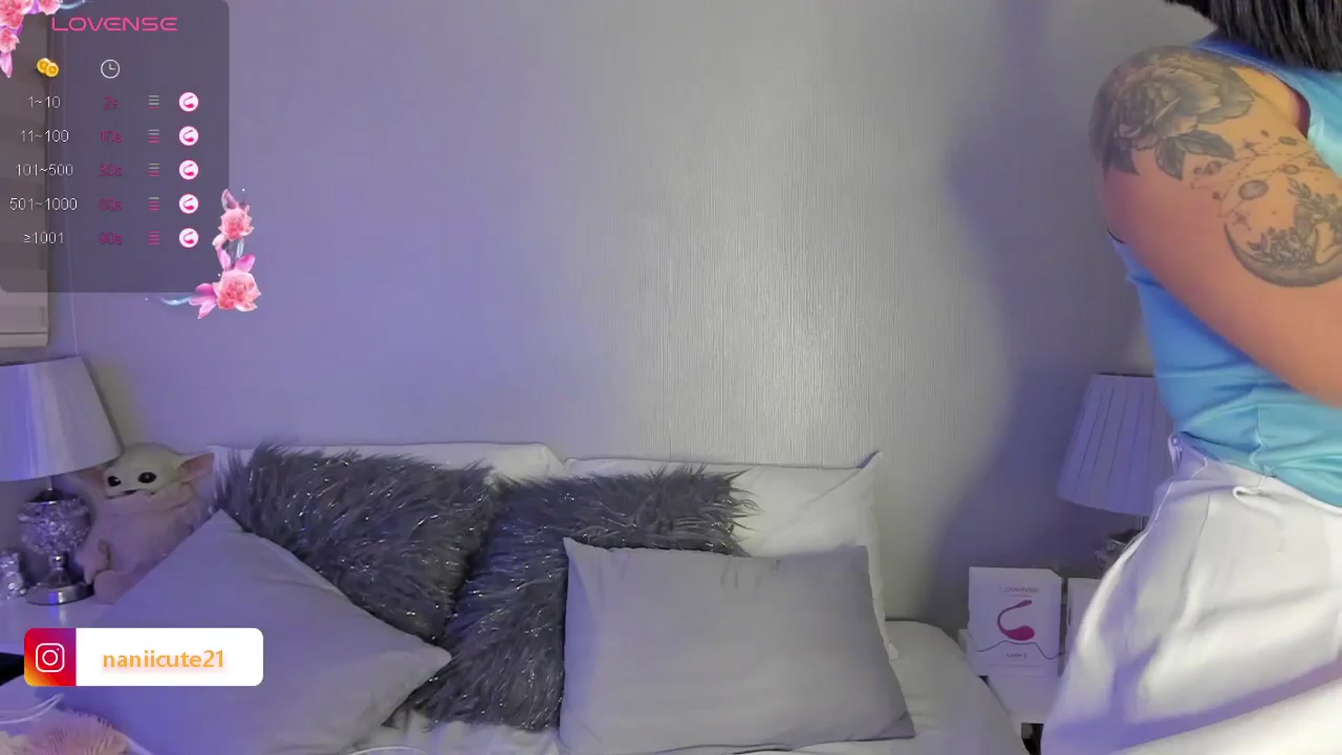 Gallery image thumbnail from littlebelle_'s myfreecams stream on, 06/02/2024, 04:32 image 10 of 20
