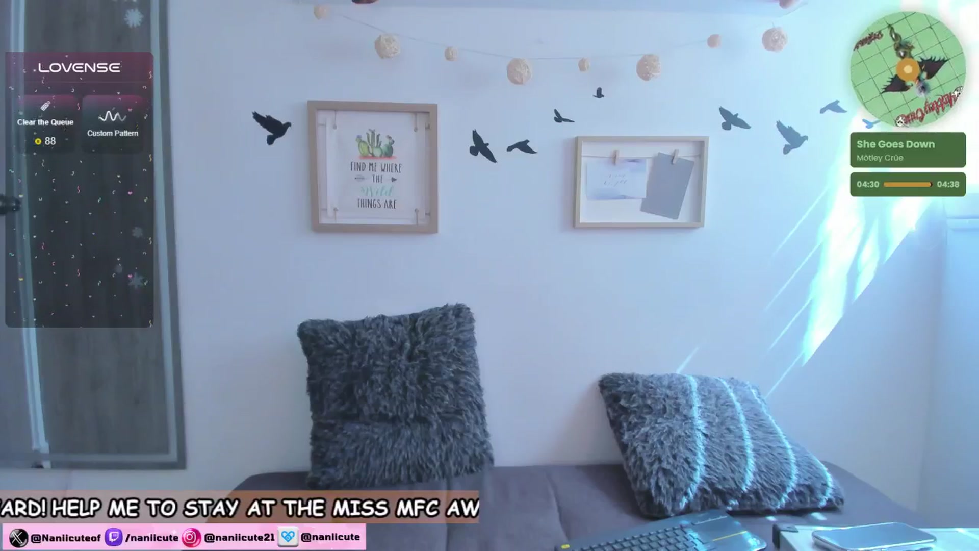 Gallery image thumbnail from littlebelle_'s myfreecams stream on, 07/04/2024, 20:13 image 8 of 20