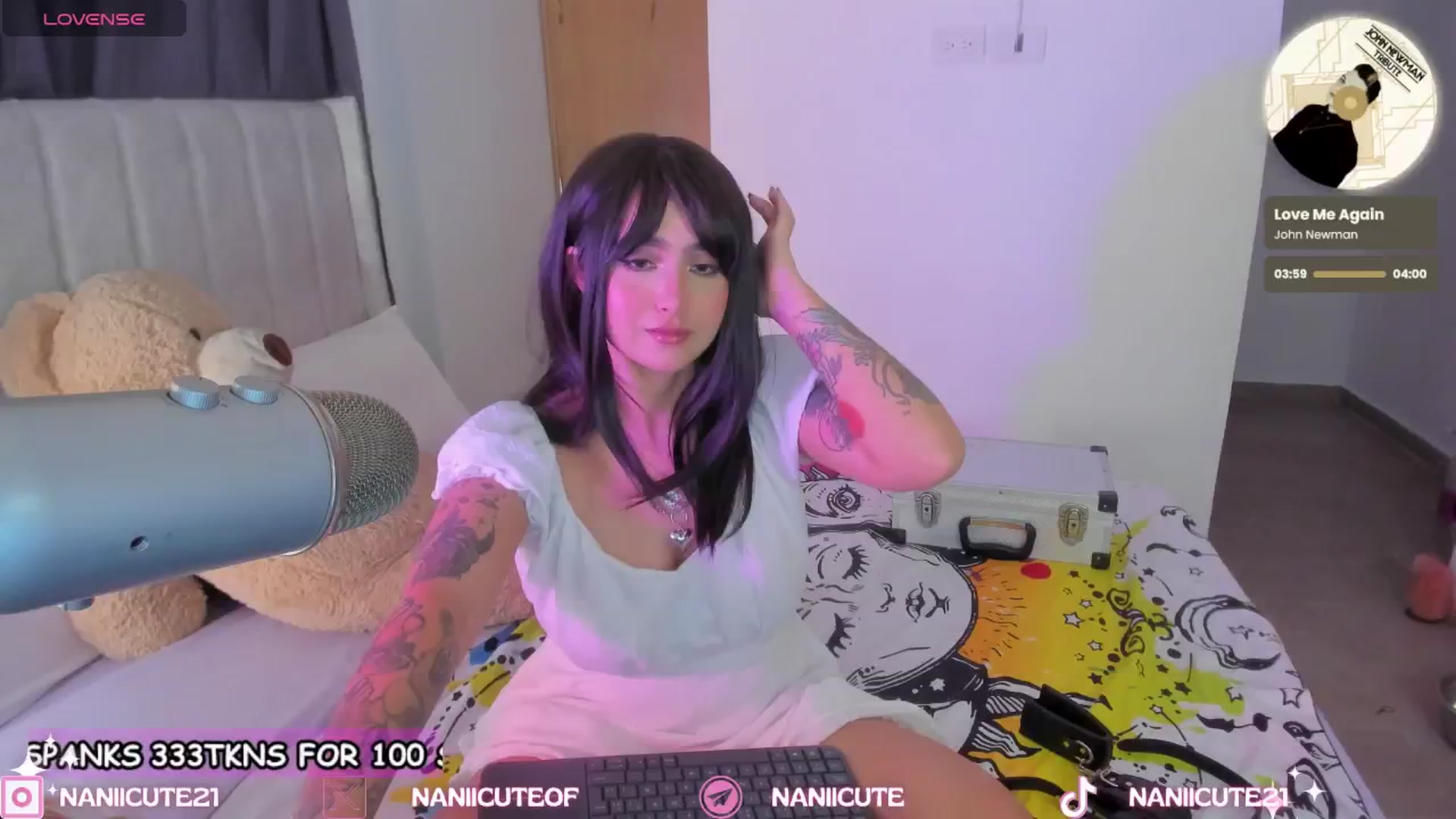 Gallery image thumbnail from littlebelle_'s myfreecams stream on, 08/05/2024, 06:26 image 12 of 20