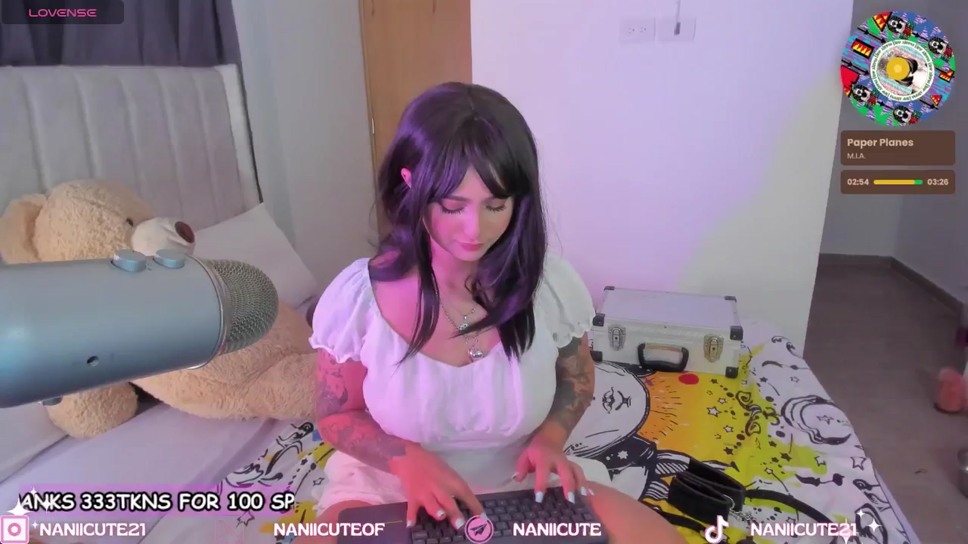 Gallery image thumbnail from littlebelle_'s myfreecams stream on, 08/05/2024, 06:26 image 9 of 20