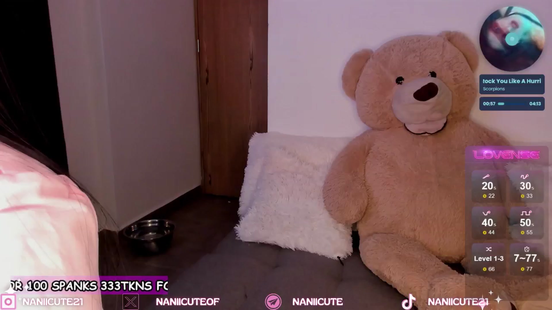 Gallery image thumbnail from littlebelle_'s myfreecams stream on, 08/20/2024, 17:28 image 12 of 20