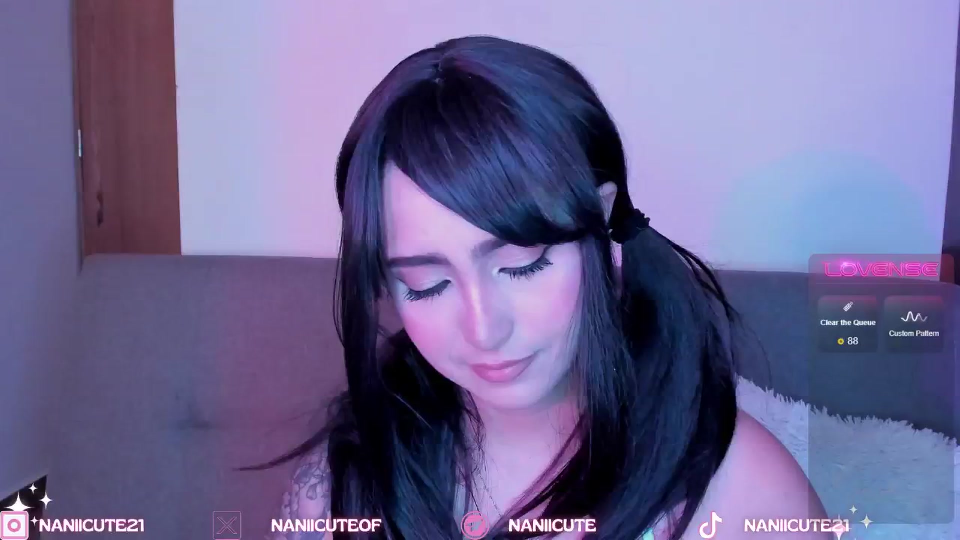 Gallery image thumbnail from littlebelle_'s myfreecams stream on, 08/28/2024, 06:17 image 20 of 20