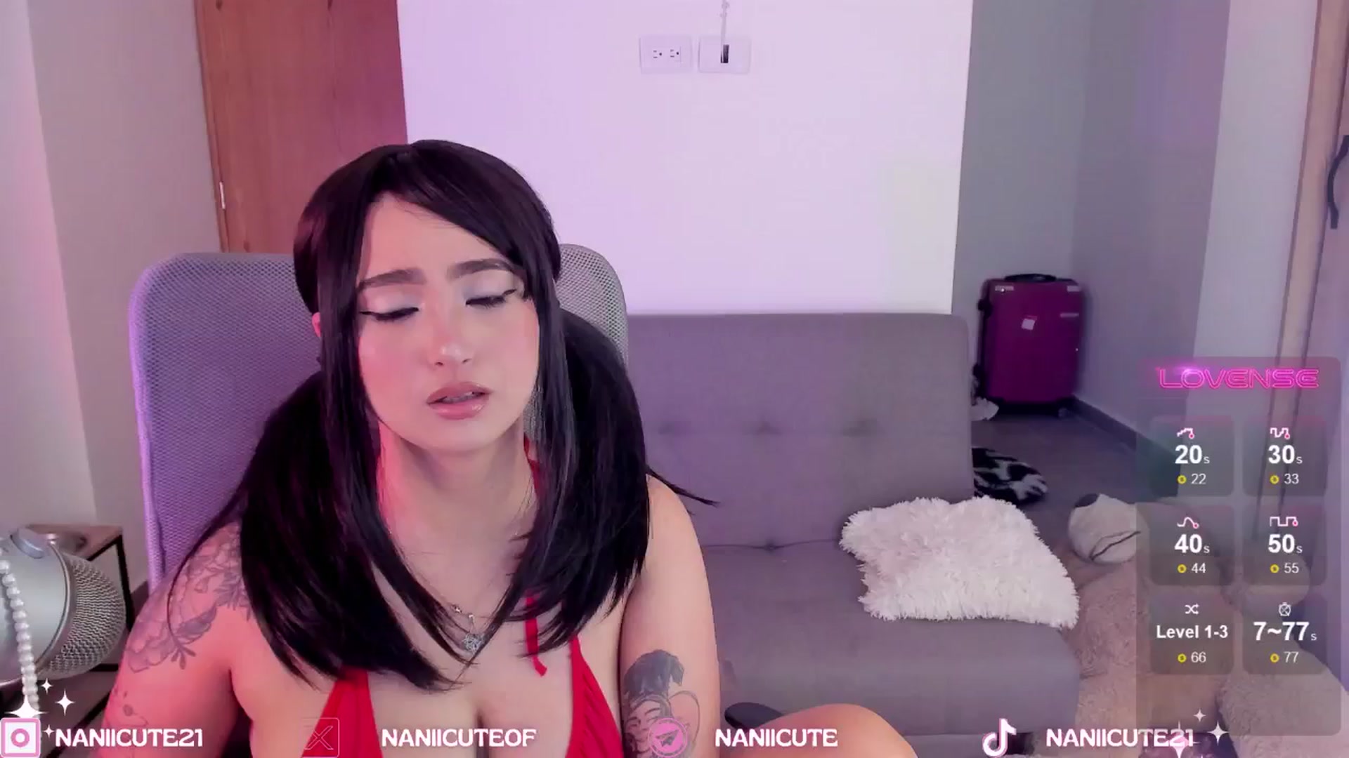 Gallery image thumbnail from littlebelle_'s myfreecams stream on, 08/29/2024, 07:02 image 16 of 20