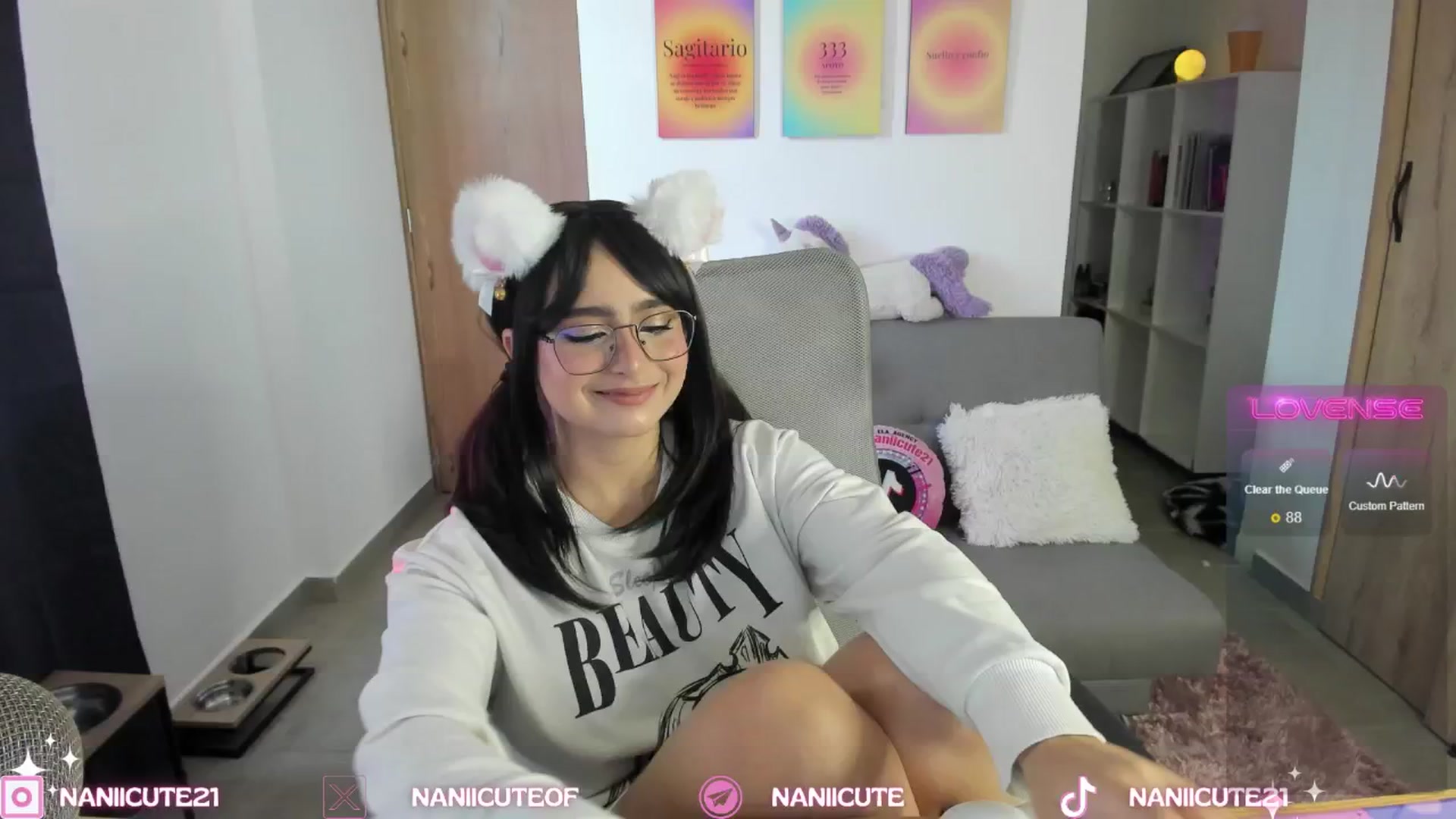 Gallery image thumbnail from littlebelle_'s myfreecams stream on, 09/11/2024, 16:20 image 12 of 20