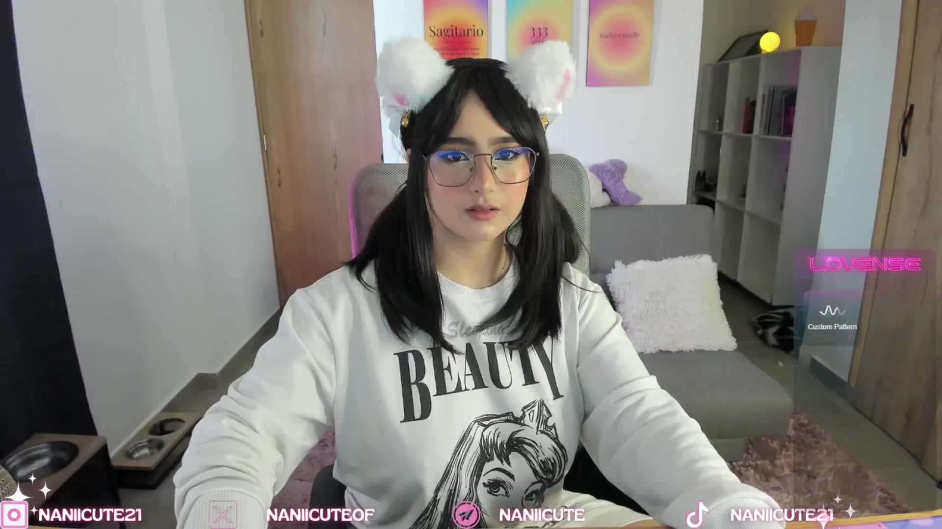 Gallery image thumbnail from littlebelle_'s myfreecams stream on, 09/11/2024, 16:20 image 2 of 20