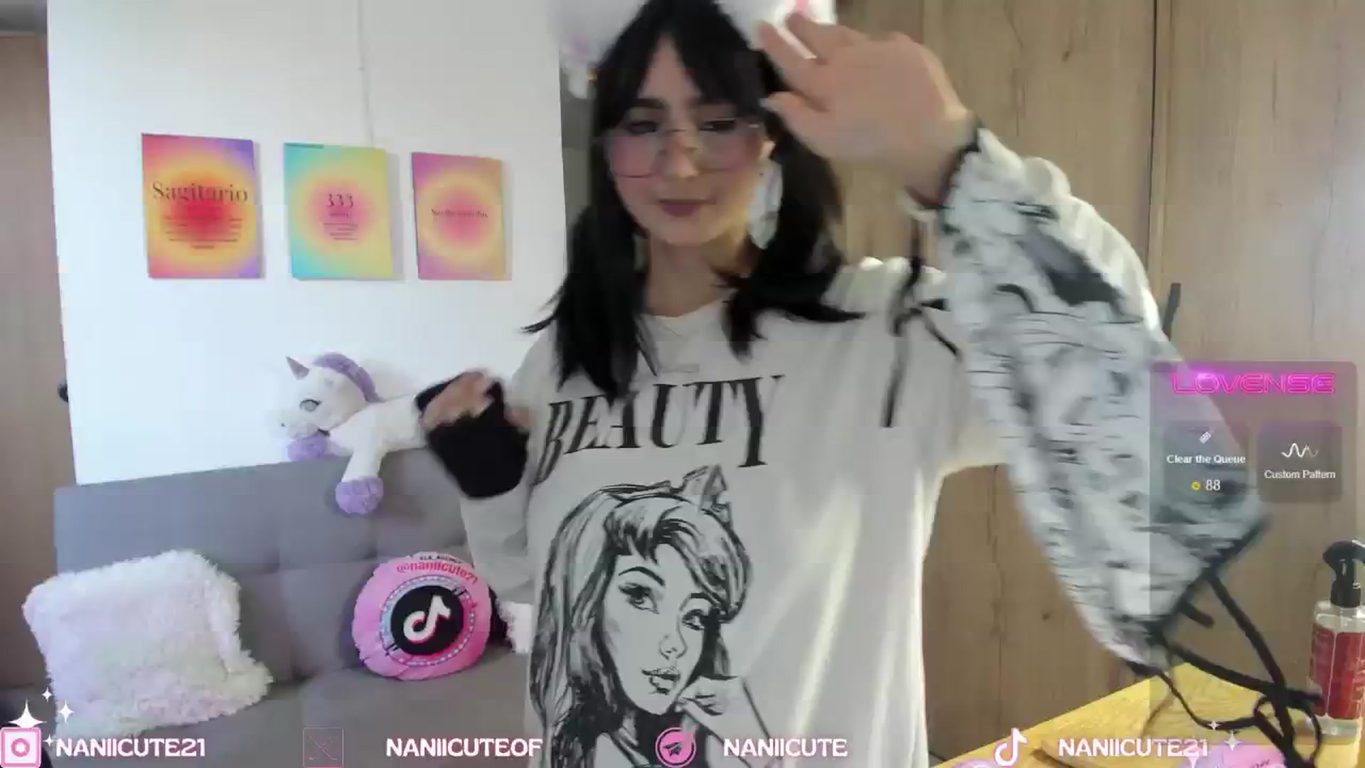 Gallery image thumbnail from littlebelle_'s myfreecams stream on, 09/11/2024, 16:20 image 19 of 20