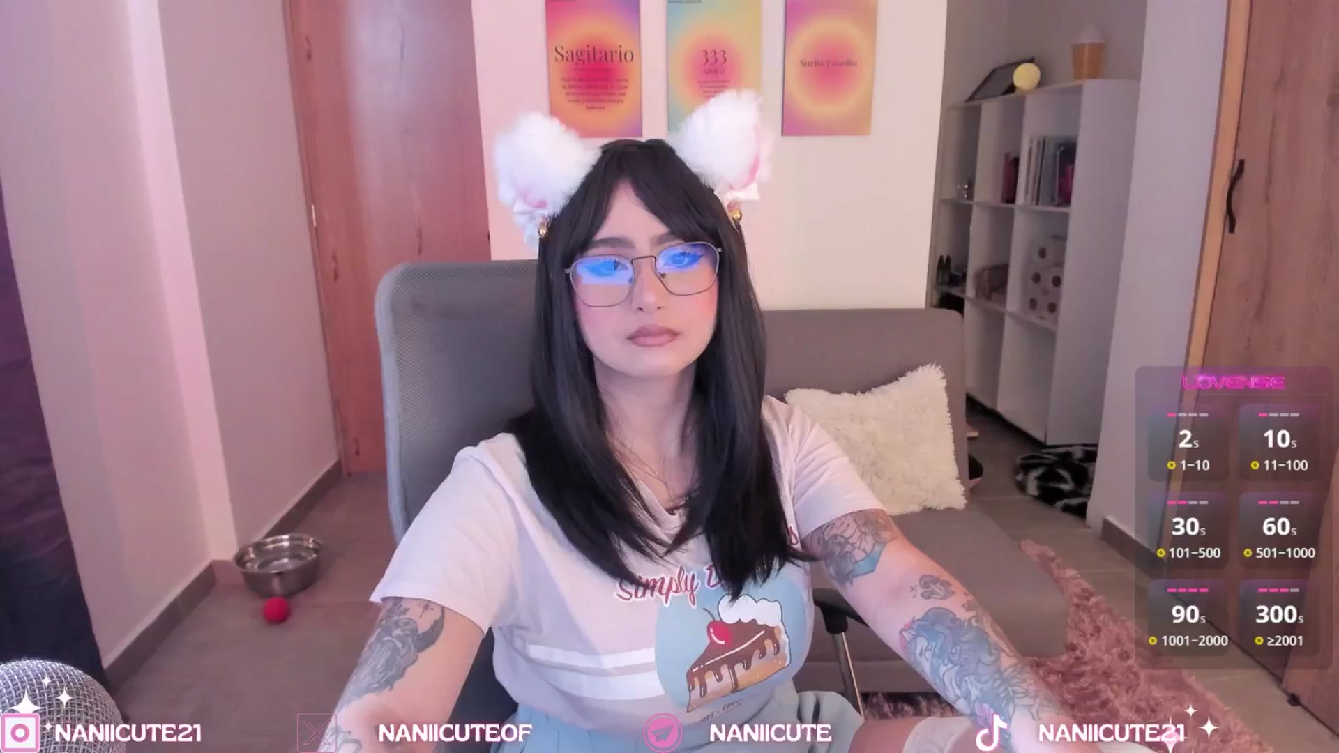 Gallery image thumbnail from littlebelle_'s myfreecams stream on, 09/13/2024, 18:20 image 12 of 20