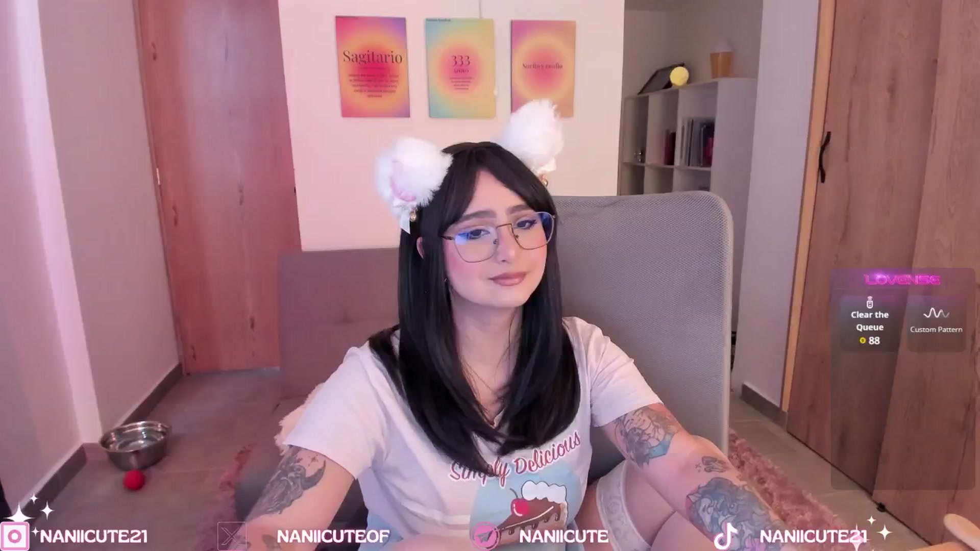 Gallery image thumbnail from littlebelle_'s myfreecams stream on, 09/13/2024, 18:20 image 4 of 20