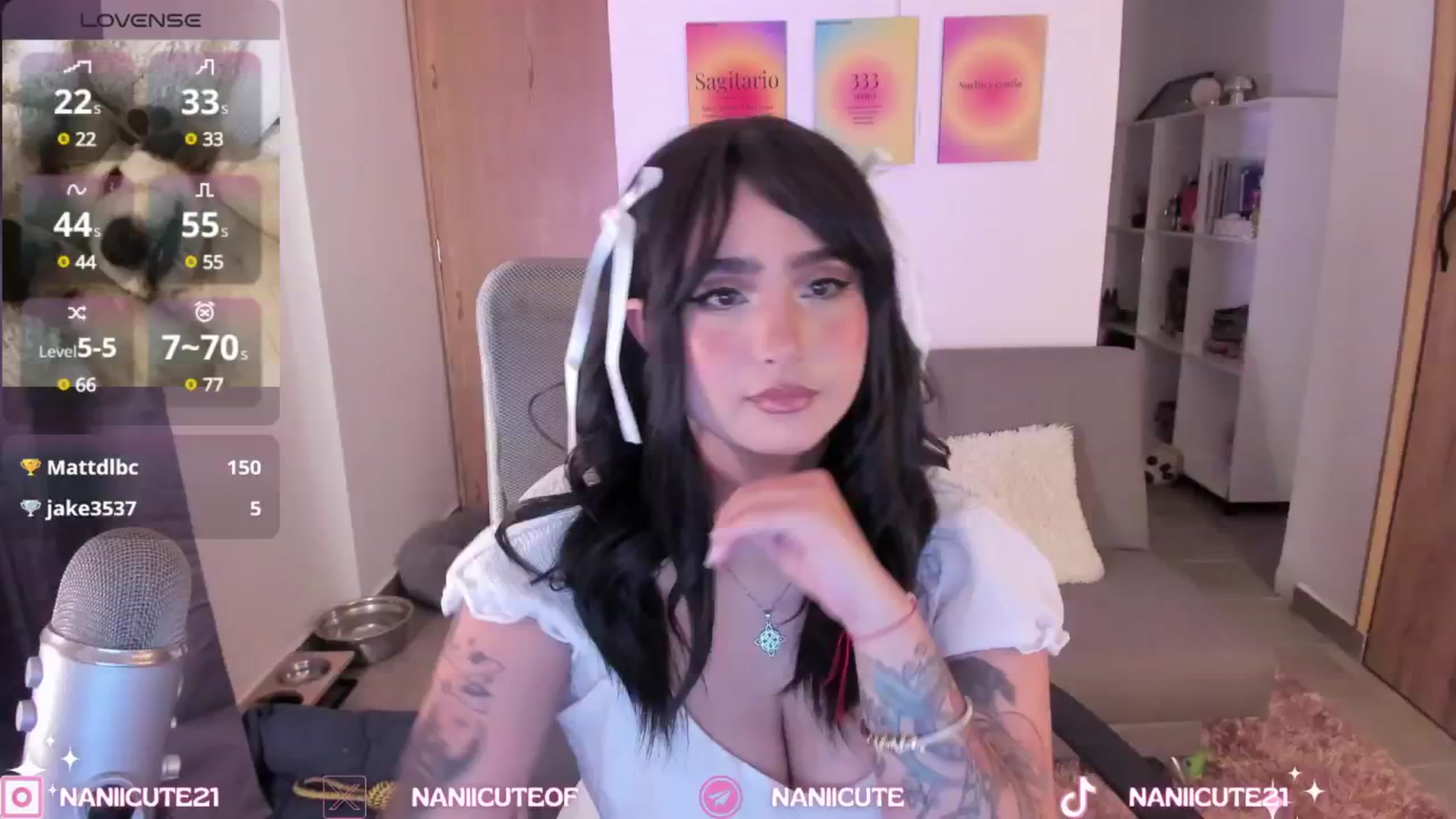 Gallery image thumbnail from littlebelle_'s myfreecams stream on, 09/23/2024, 02:03 image 9 of 20