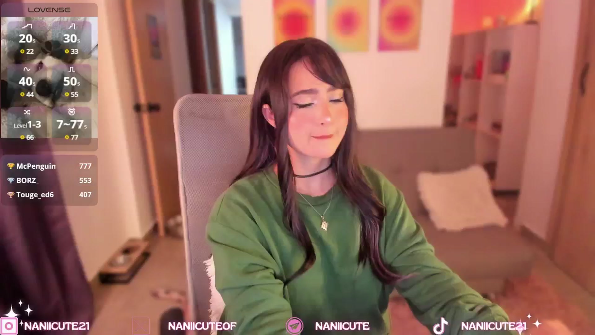 Gallery image thumbnail from littlebelle_'s myfreecams stream on, 09/28/2024, 03:07 image 1 of 20