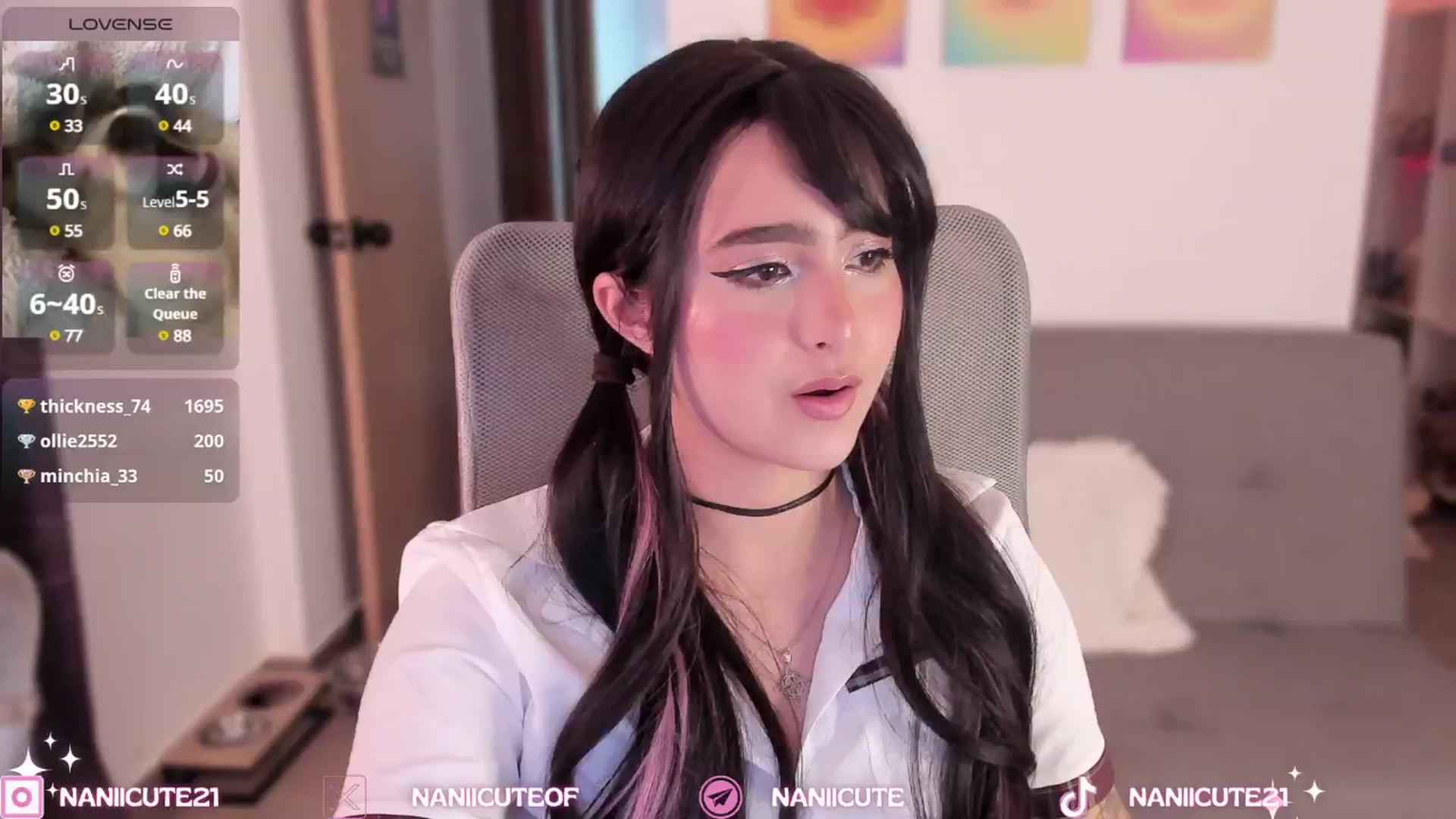 Gallery image thumbnail from littlebelle_'s myfreecams stream on, 09/28/2024, 18:40 image 15 of 20