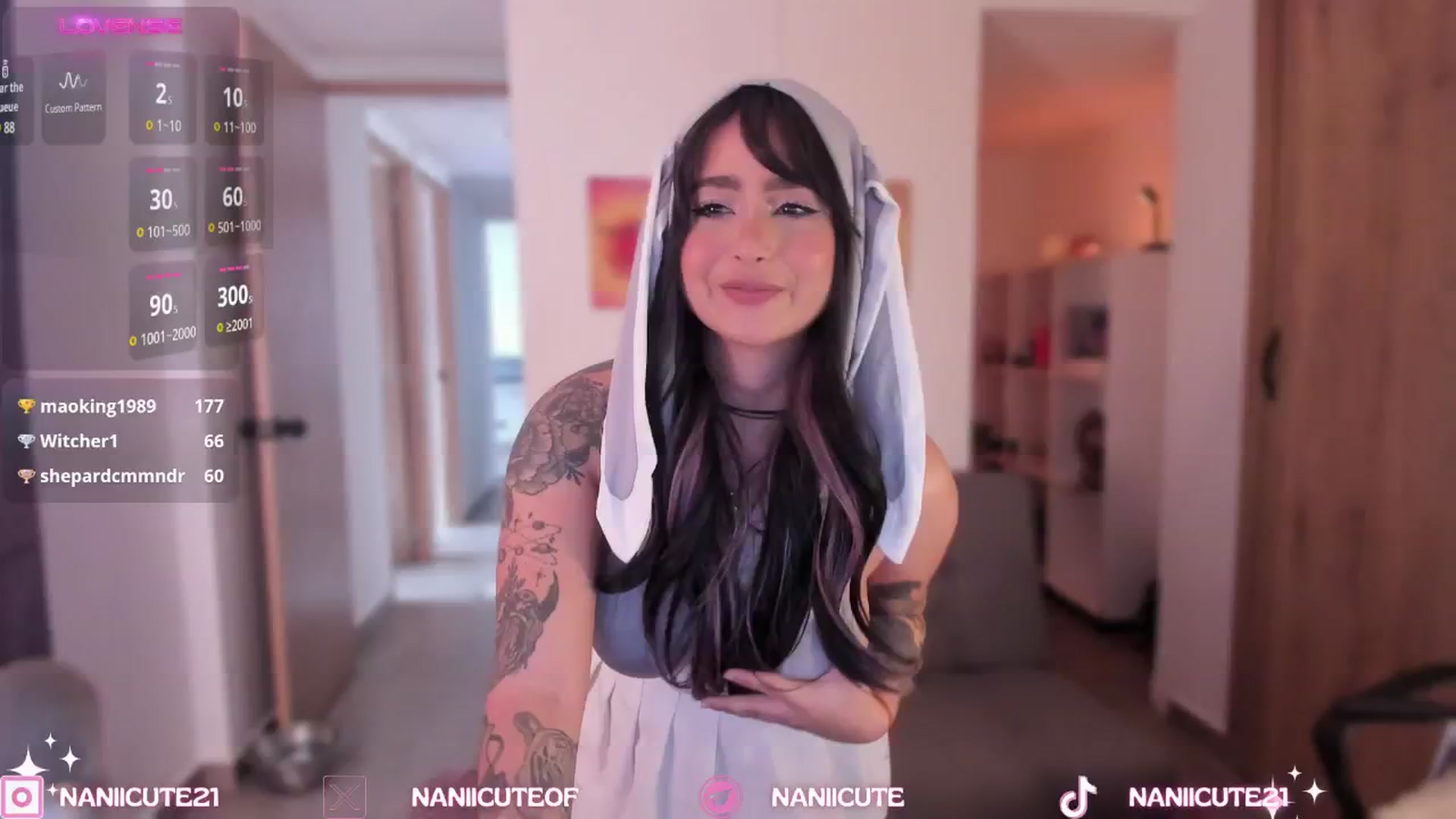 Gallery image thumbnail from littlebelle_'s myfreecams stream on, 10/02/2024, 16:12 image 11 of 20