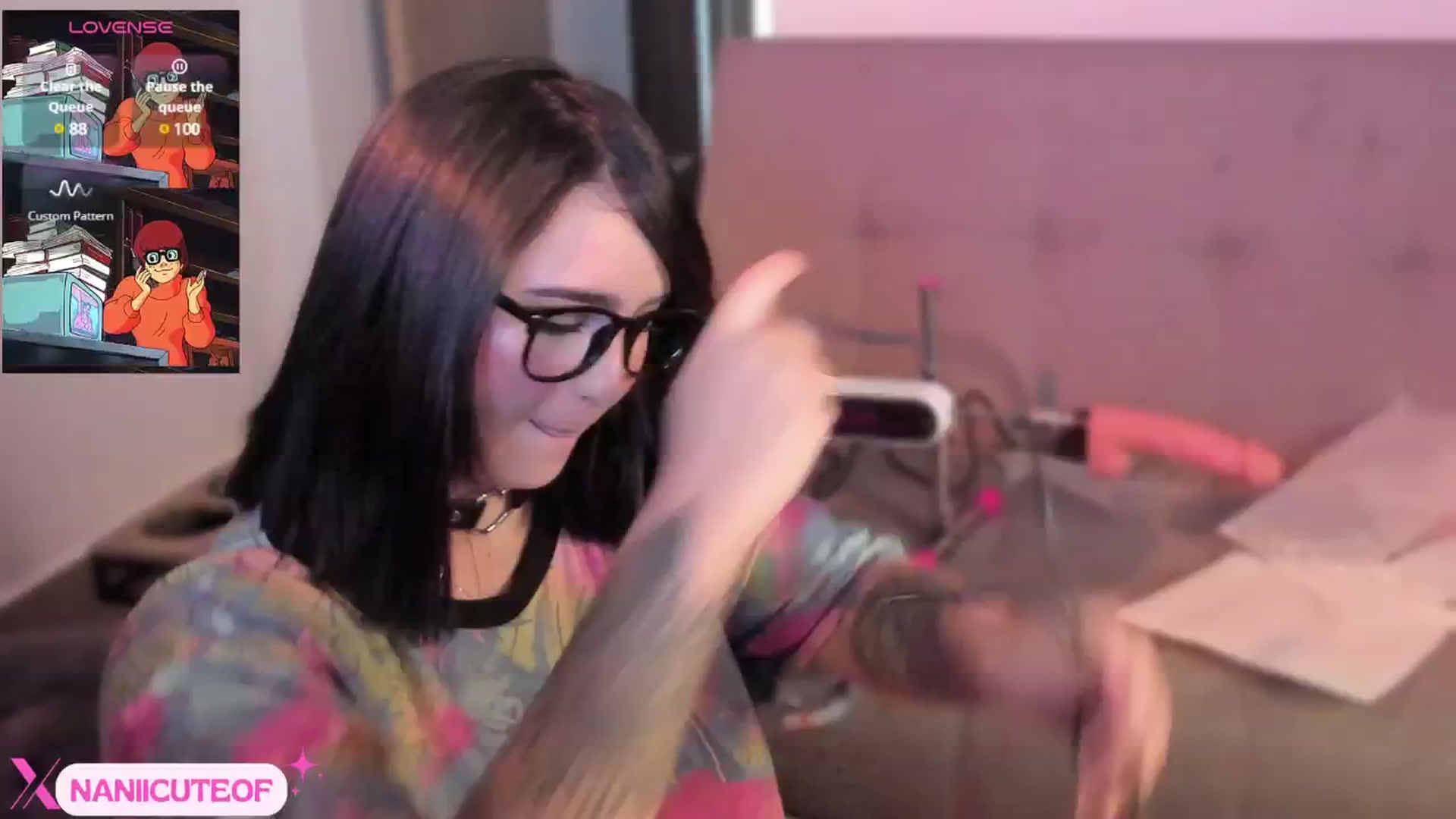 Gallery image thumbnail from littlebelle_'s myfreecams stream on, 10/10/2024, 02:18 image 7 of 20