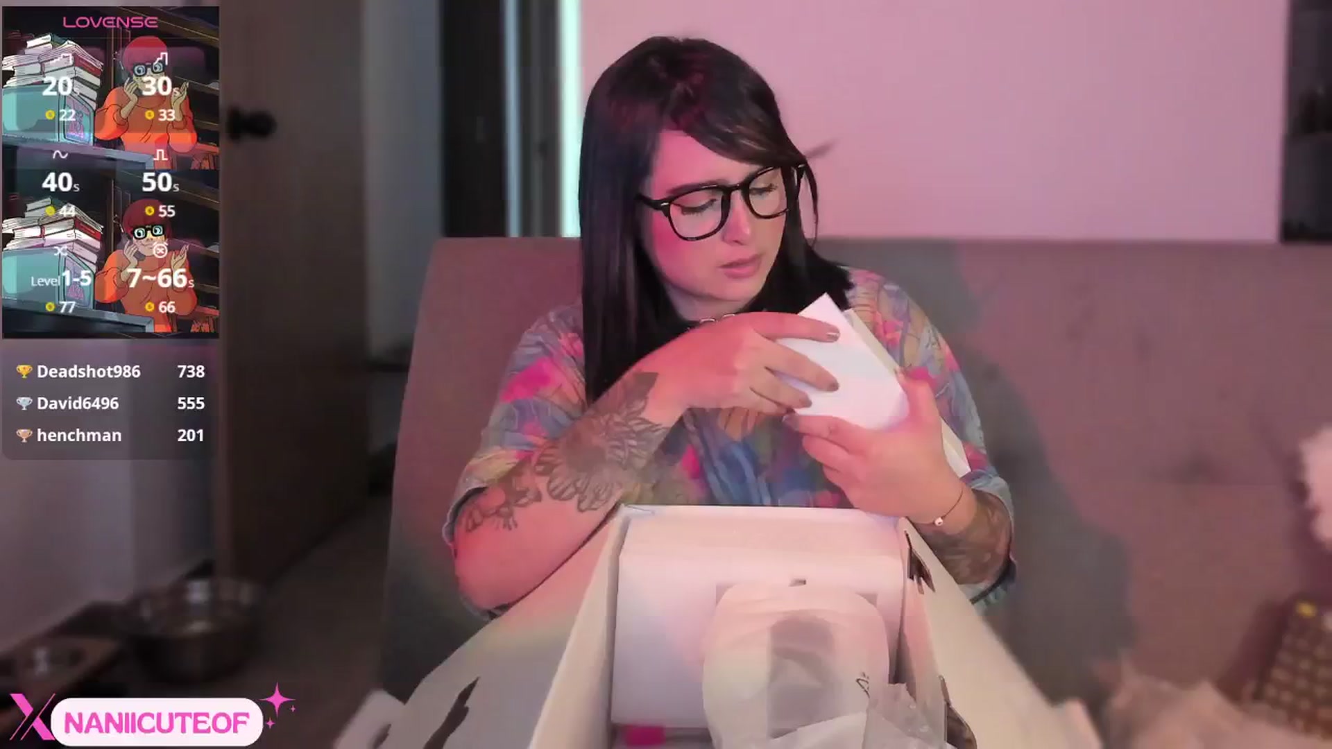Gallery image thumbnail from littlebelle_'s myfreecams stream on, 10/10/2024, 02:18 image 1 of 20