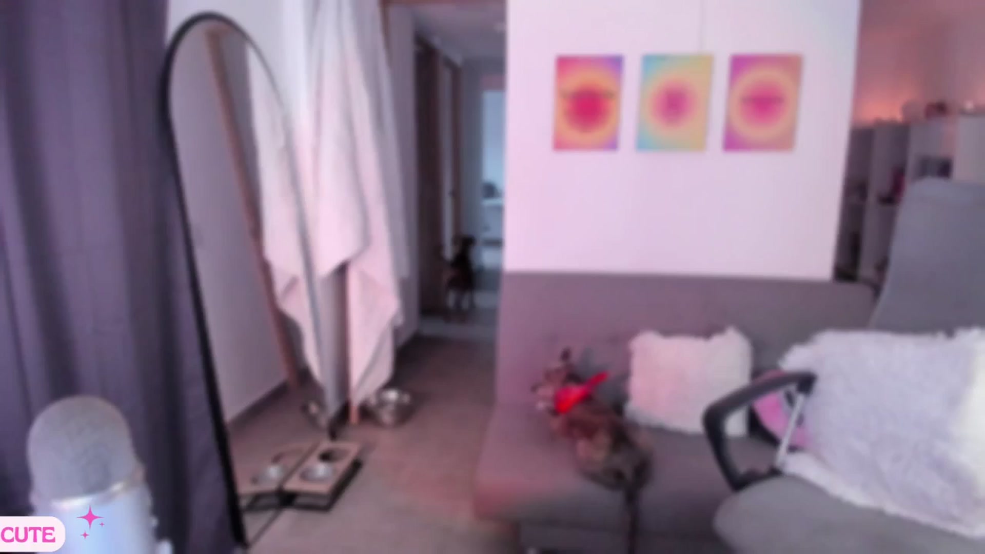 Gallery image thumbnail from littlebelle_'s myfreecams stream on, 10/30/2024, 21:38 image 17 of 20