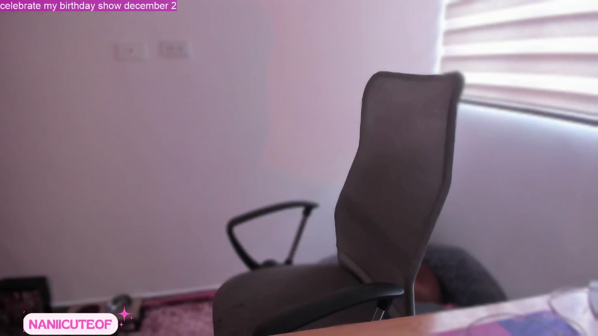 Gallery image thumbnail from littlebelle_'s myfreecams stream on, 11/23/2024, 19:32 image 12 of 20