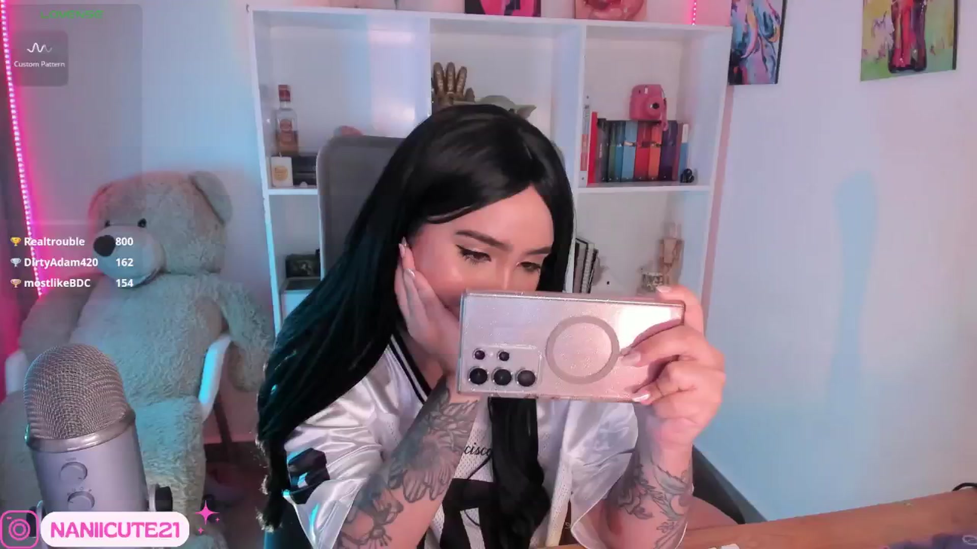 Gallery image thumbnail from littlebelle_'s myfreecams stream on, 03/26/2025, 07:02 image 18 of 20