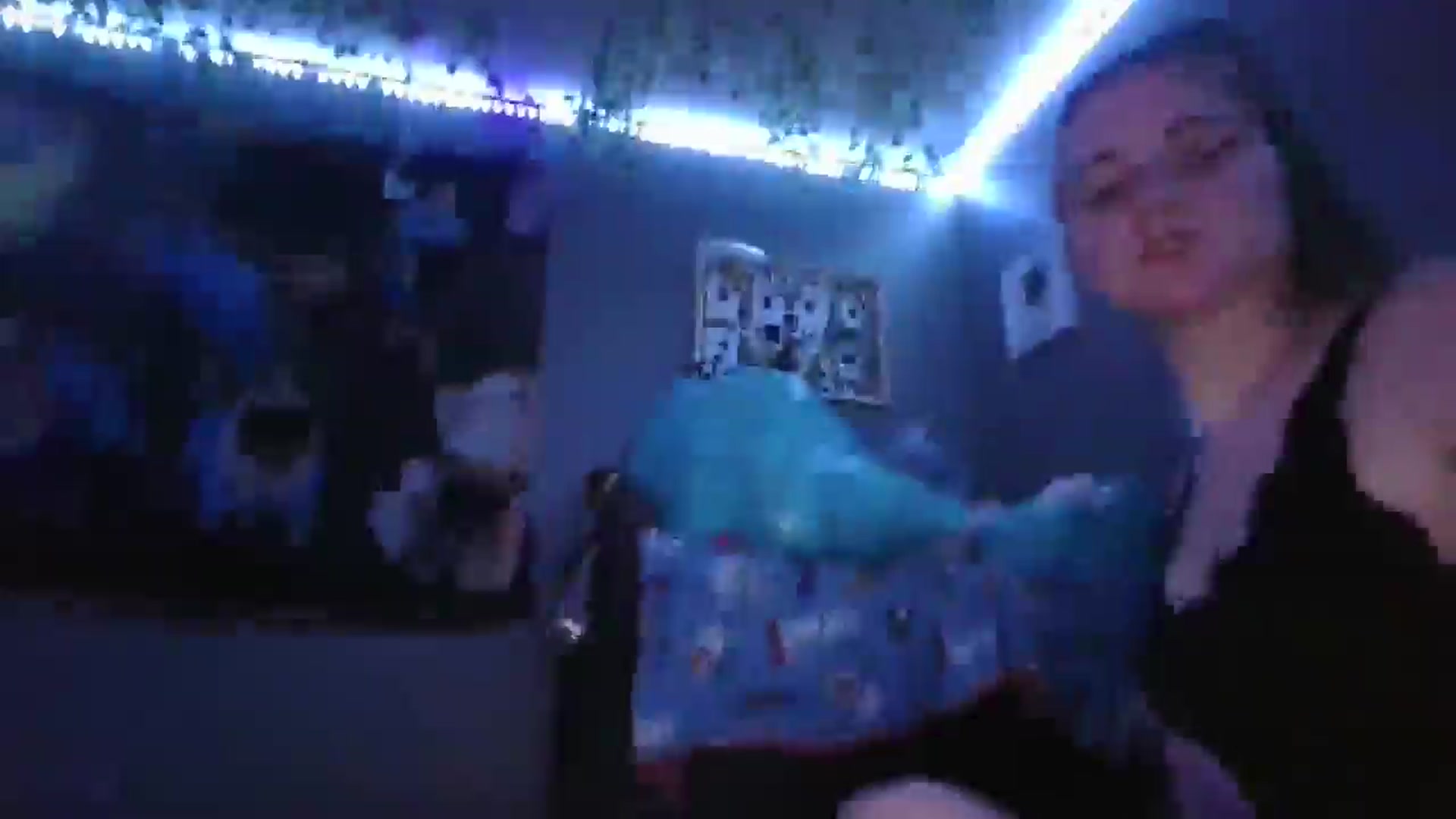 Gallery image thumbnail from littlelola88's myfreecams stream on, 05/10/2025, 09:05 image 15 of 20