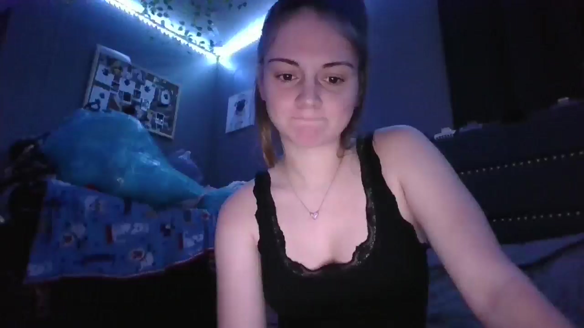 Gallery image thumbnail from littlelola88's myfreecams stream on, 05/10/2025, 09:05 image 14 of 20