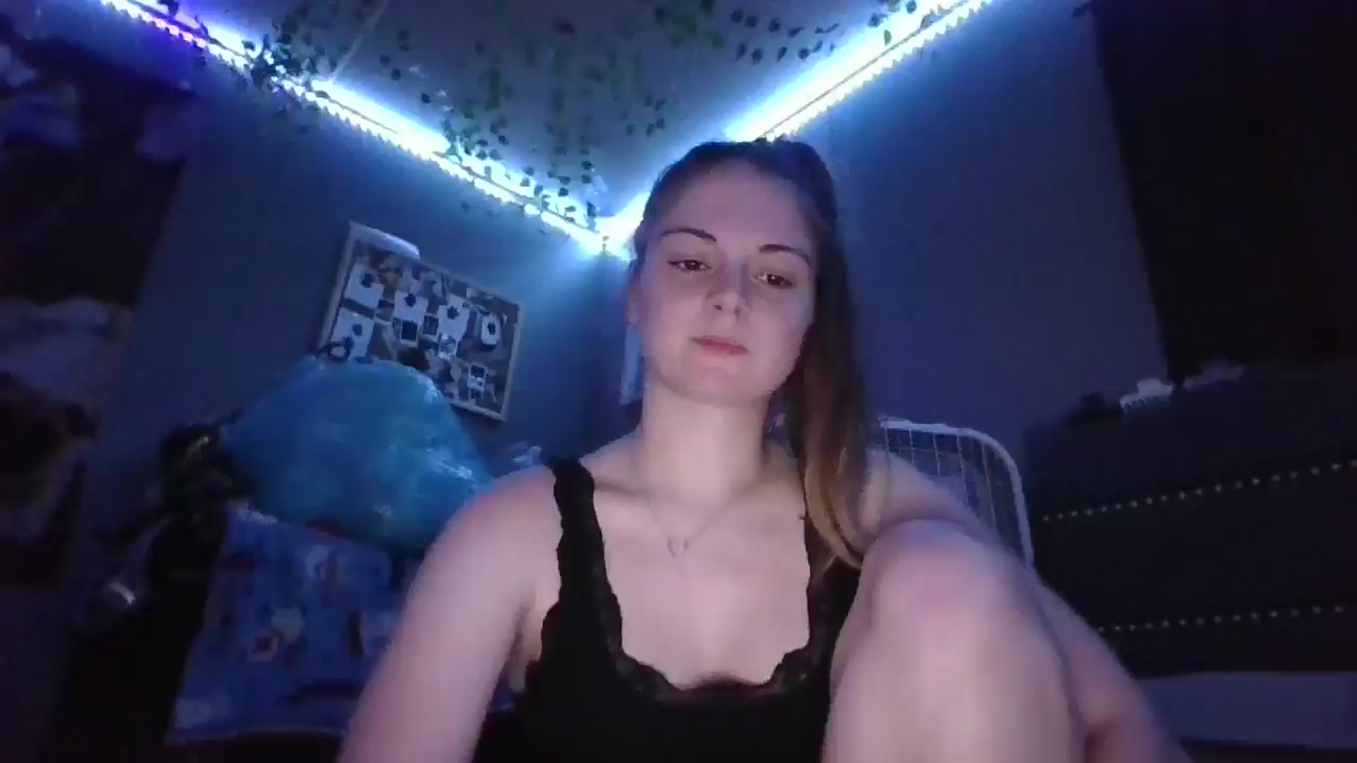 Gallery image thumbnail from littlelola88's myfreecams stream on, 05/10/2025, 09:05 image 17 of 20