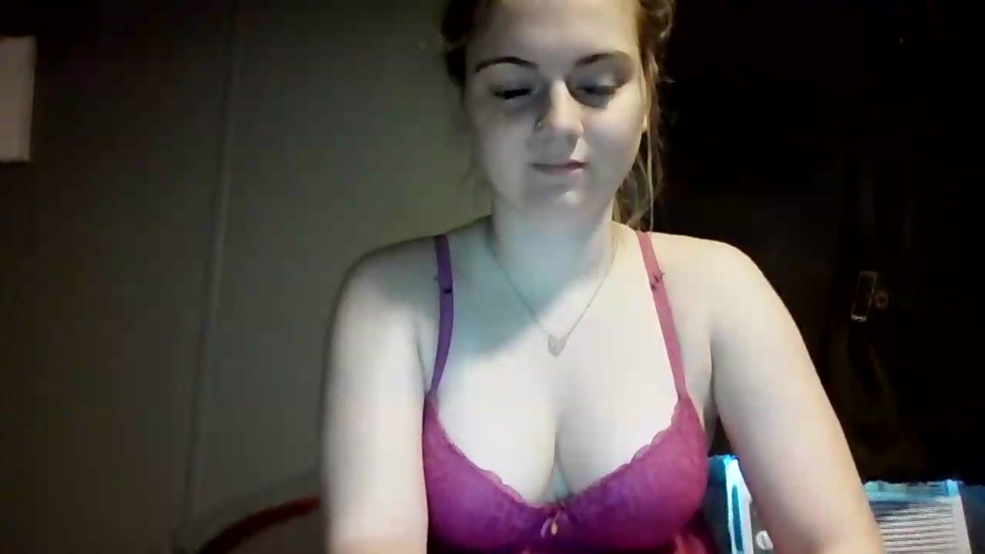 Gallery image thumbnail from littlelola88's myfreecams stream on, 05/12/2026, 19:09 image 15 of 20