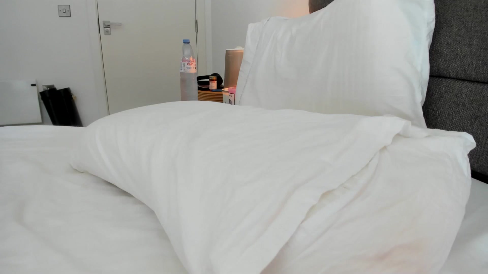 Gallery image thumbnail from littlemissc_'s myfreecams stream on, 08/12/2024, 11:59 image 8 of 20