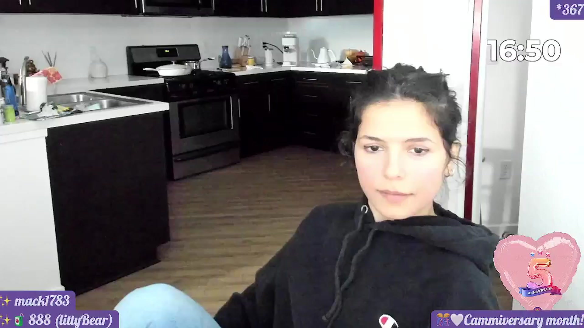 Gallery image thumbnail from litty's myfreecams stream on, 11/17/2024, 01:13 image 18 of 20