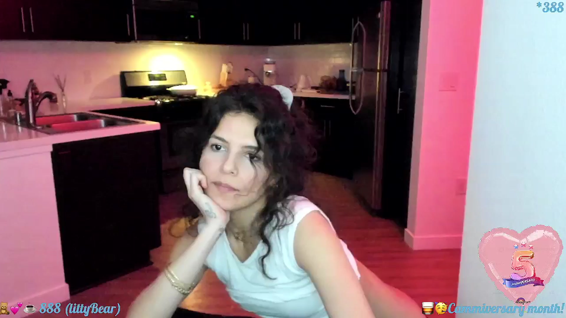 Gallery image thumbnail from litty's myfreecams stream on, 11/19/2024, 03:05 image 15 of 20