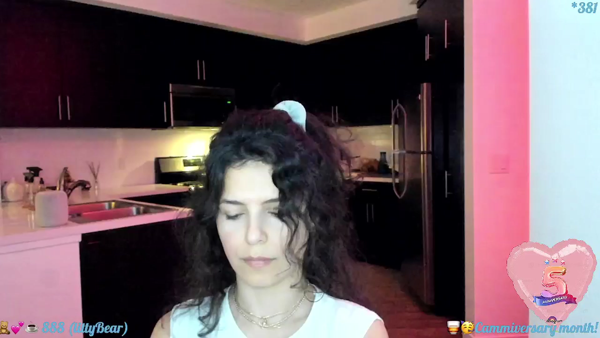 Gallery image thumbnail from litty's myfreecams stream on, 11/19/2024, 03:05 image 19 of 20
