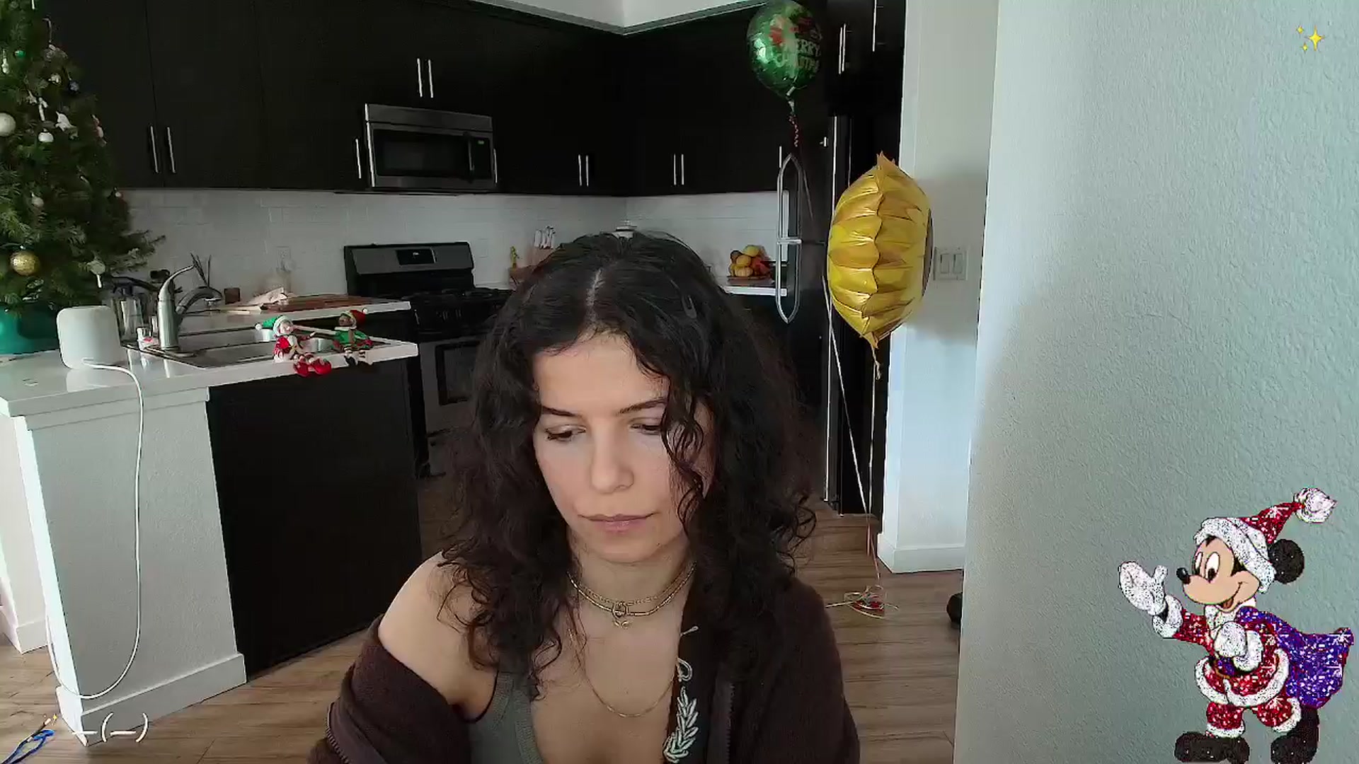 Gallery image thumbnail from litty's myfreecams stream on, 12/01/2024, 21:35 image 7 of 20