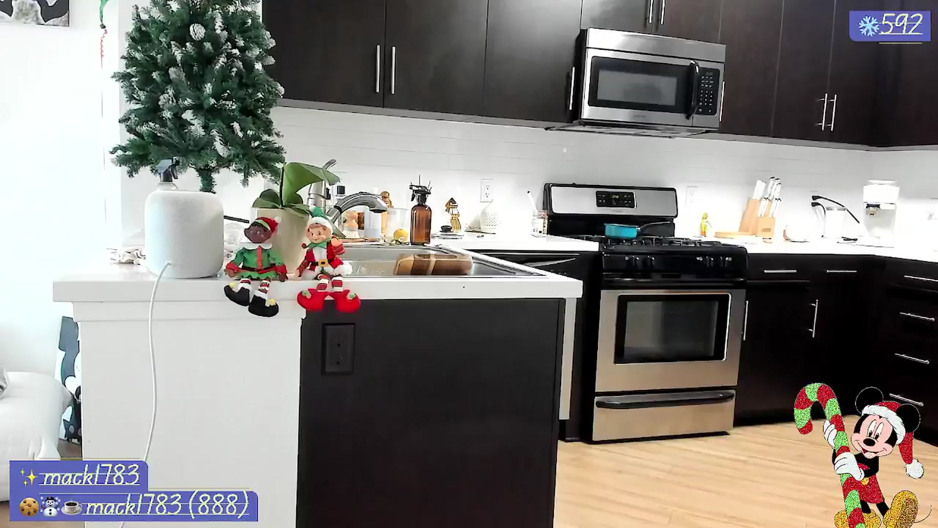 Gallery image thumbnail from litty's myfreecams stream on, 12/18/2024, 24:15 image 5 of 20