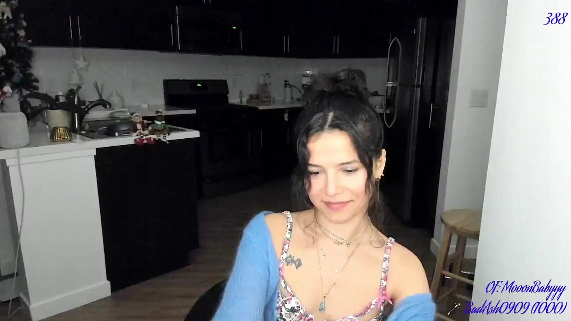Gallery image thumbnail from litty's myfreecams stream on, 12/29/2024, 05:07 image 10 of 20