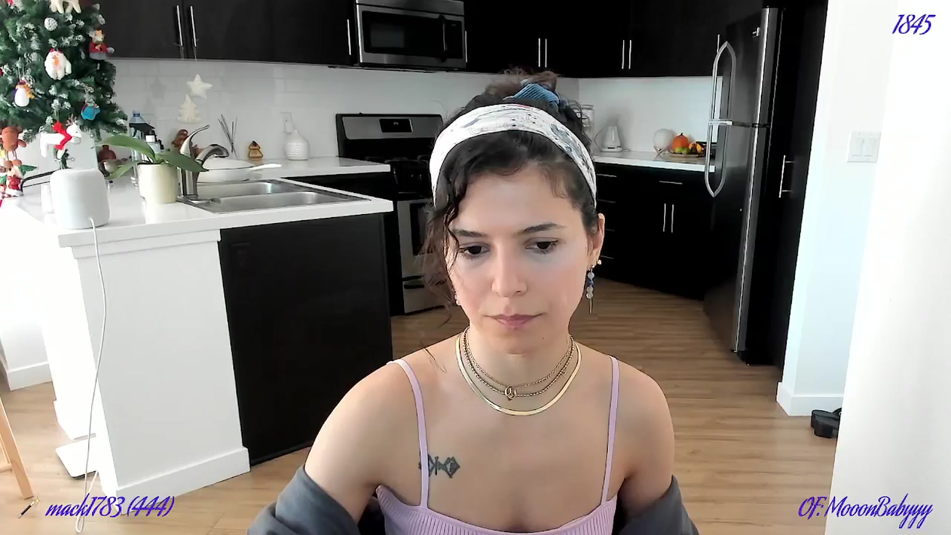 Gallery image thumbnail from litty's myfreecams stream on, 01/03/2025, 02:52 image 3 of 20