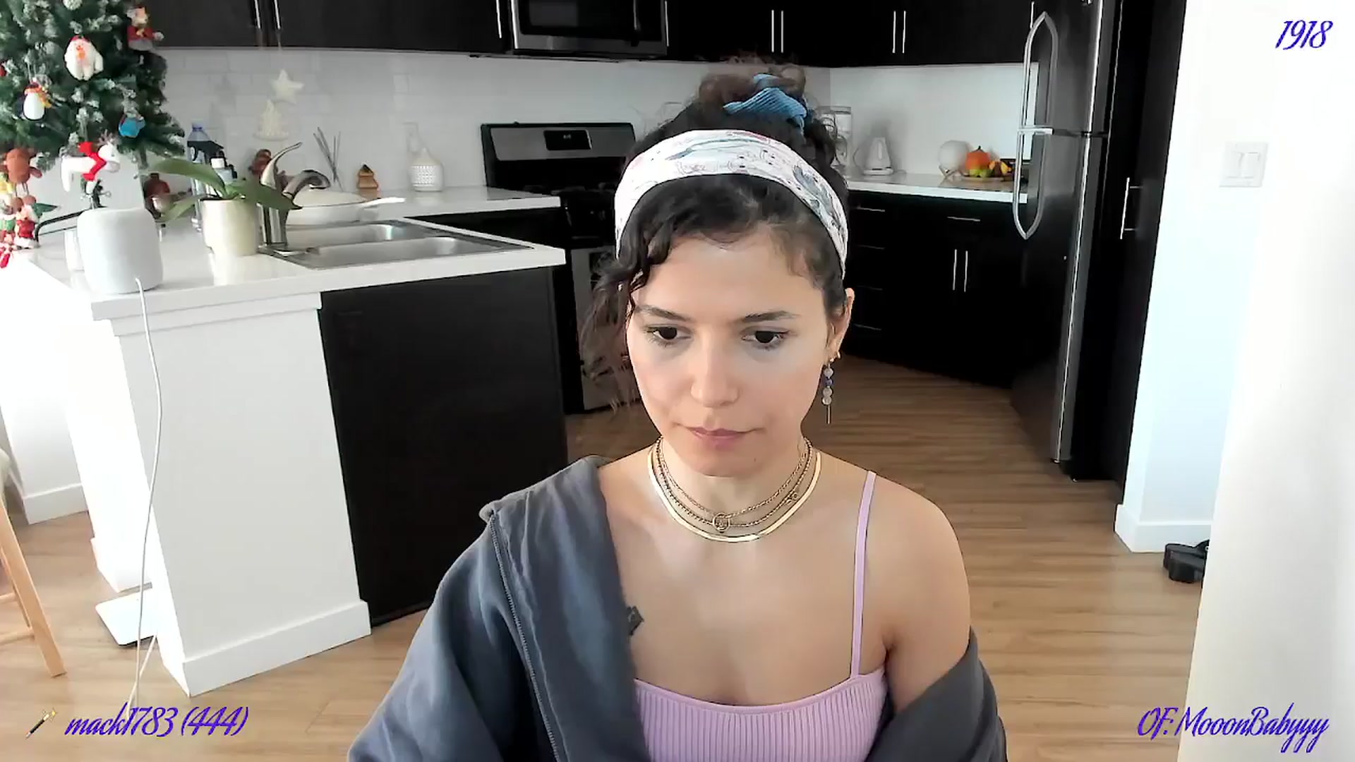 Gallery image thumbnail from litty's myfreecams stream on, 01/03/2025, 02:52 image 1 of 20