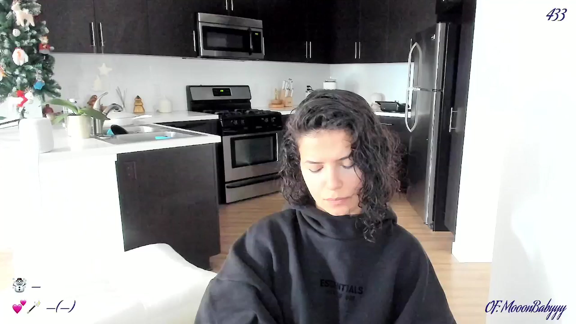 Gallery image thumbnail from litty's myfreecams stream on, 01/05/2025, 24:05 image 5 of 20