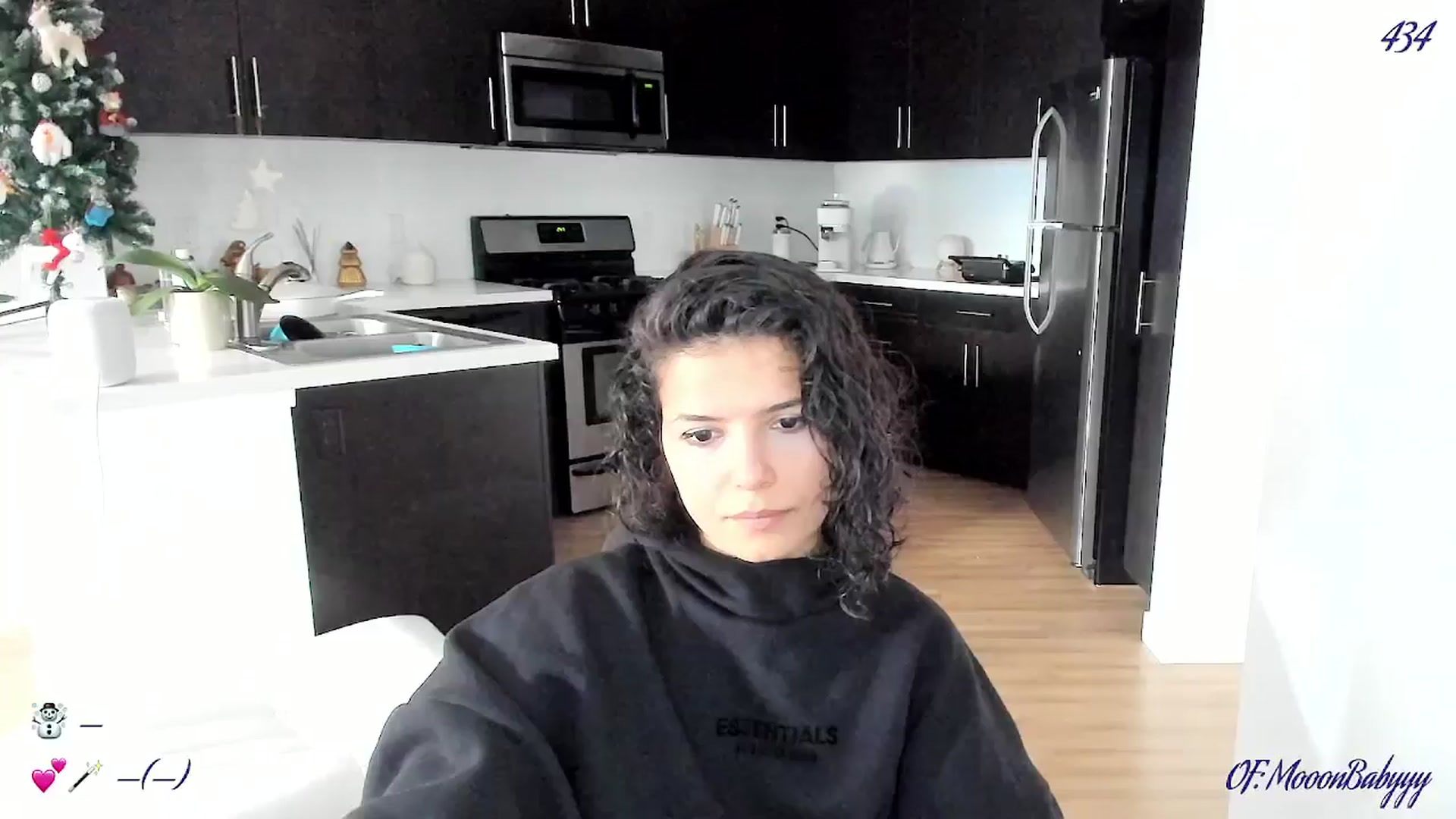 Gallery image thumbnail from litty's myfreecams stream on, 01/05/2025, 24:05 image 6 of 20