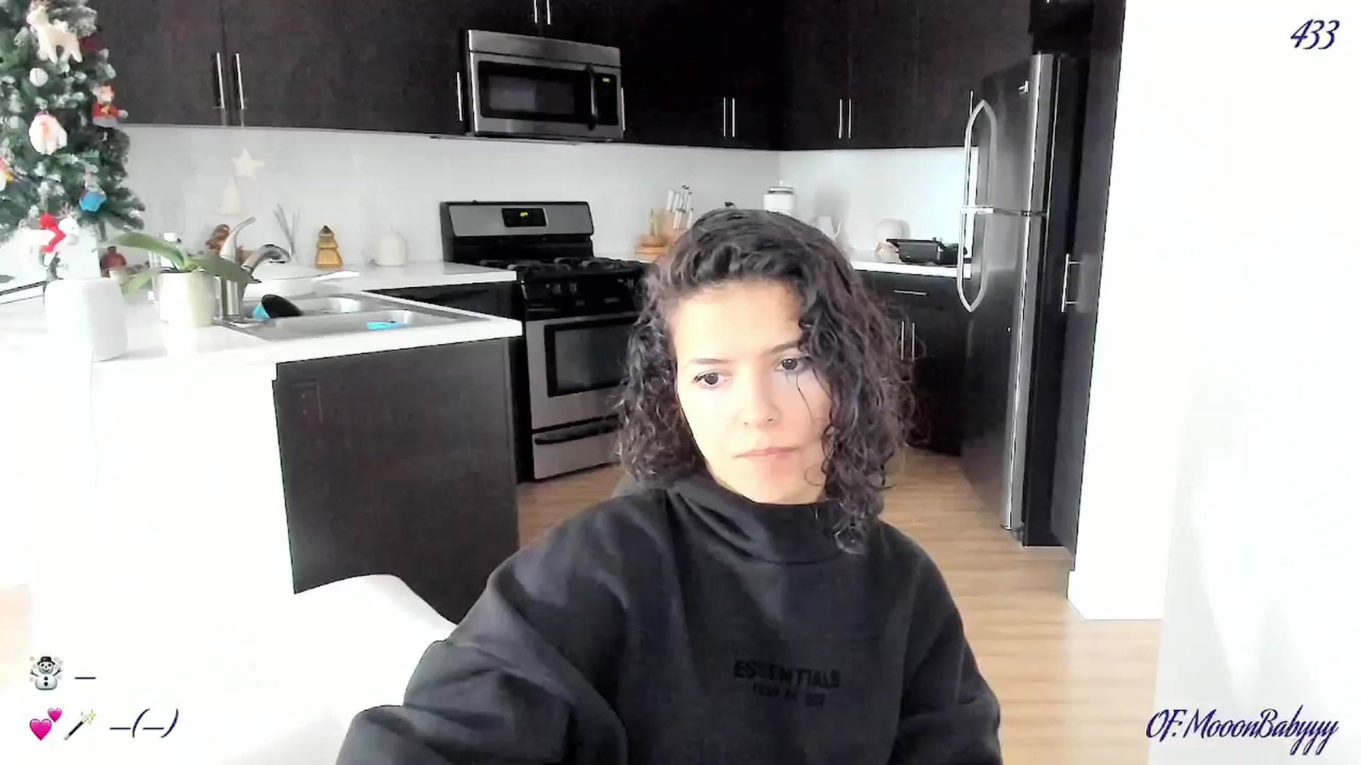Gallery image thumbnail from litty's myfreecams stream on, 01/05/2025, 24:05 image 4 of 20