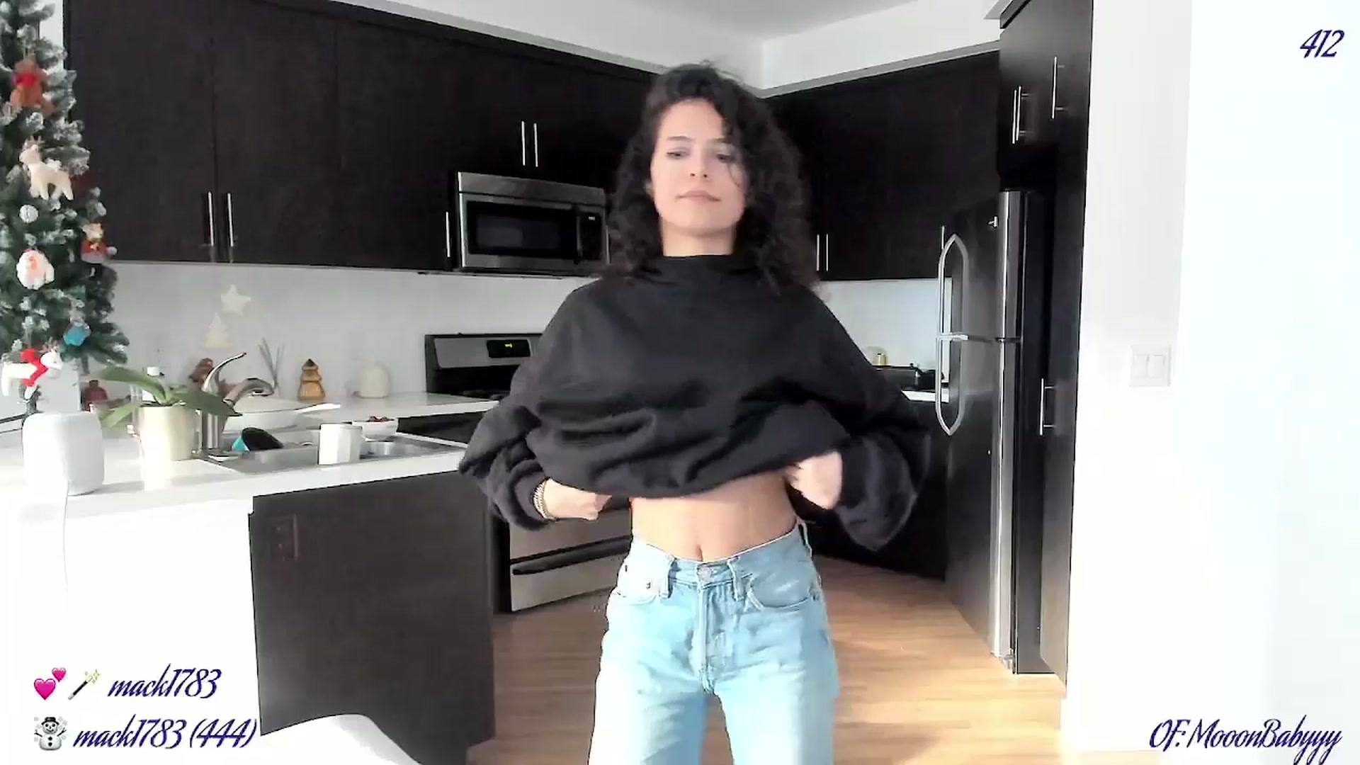 Gallery image thumbnail from litty's myfreecams stream on, 01/05/2025, 24:05 image 19 of 20