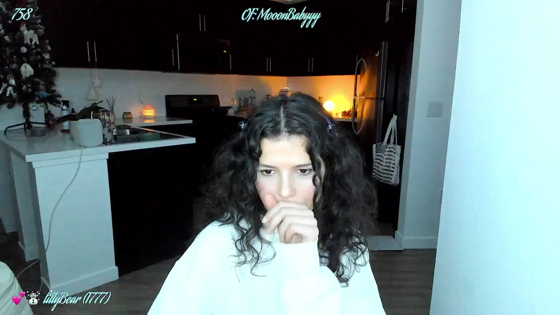 Gallery image thumbnail from litty's myfreecams stream on, 01/18/2025, 03:27 image 14 of 20