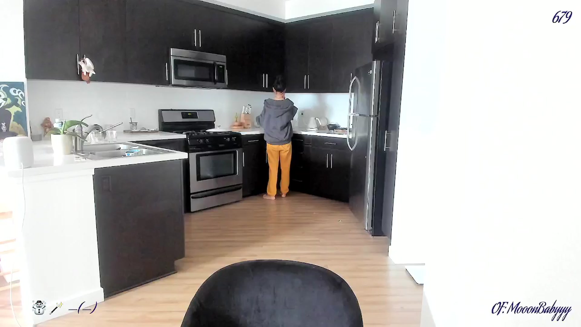 Gallery image thumbnail from litty's myfreecams stream on, 02/17/2025, 24:37 image 2 of 20