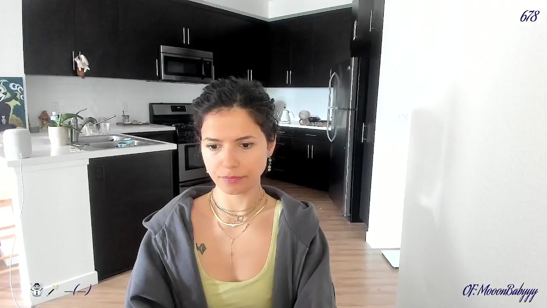 Gallery image thumbnail from litty's myfreecams stream on, 02/17/2025, 24:37 image 1 of 20