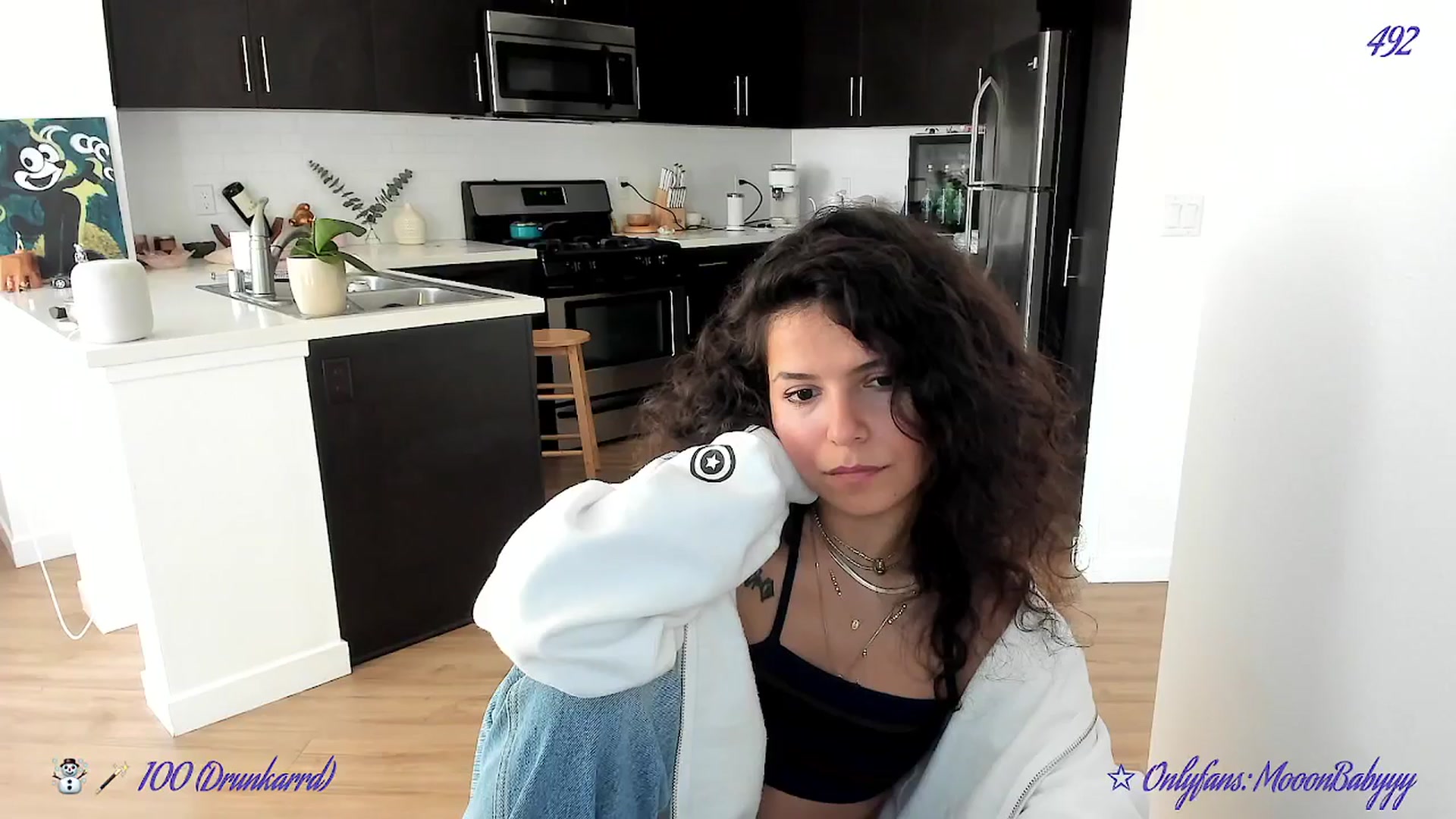 Gallery image thumbnail from litty's myfreecams stream on, 03/22/2025, 24:16 image 18 of 20