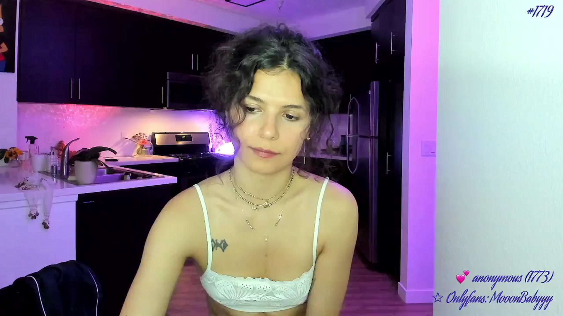 Gallery image thumbnail from litty's myfreecams stream on, 06/21/2025, 06:44 image 12 of 20