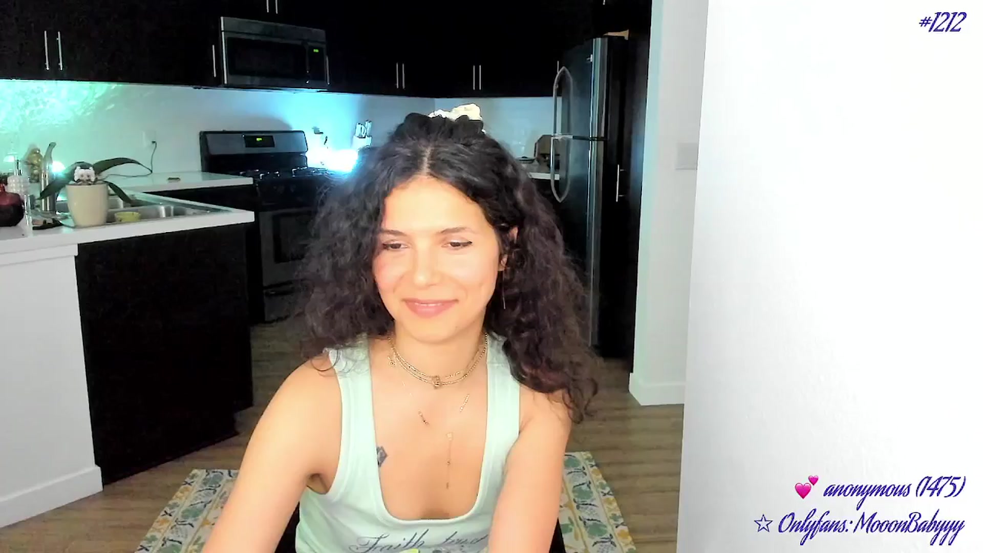 Gallery image thumbnail from litty's myfreecams stream on, 06/28/2025, 03:45 image 19 of 20