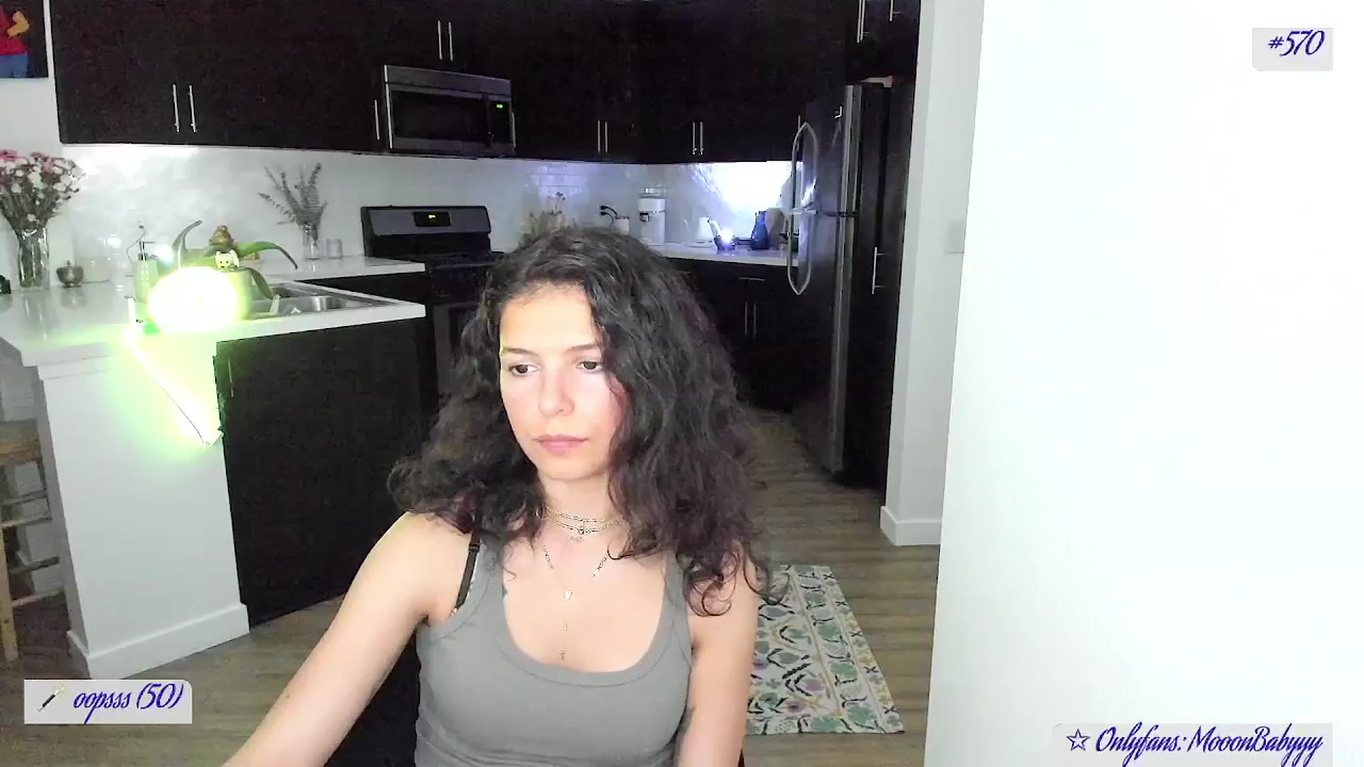 Gallery image thumbnail from litty's myfreecams stream on, 08/03/2025, 04:21 image 13 of 20